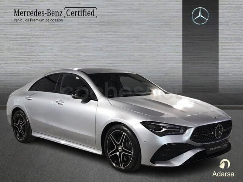 Usado Mercedes CLA200 163 CV (119 kW) 2025 Gris / plata Berlina