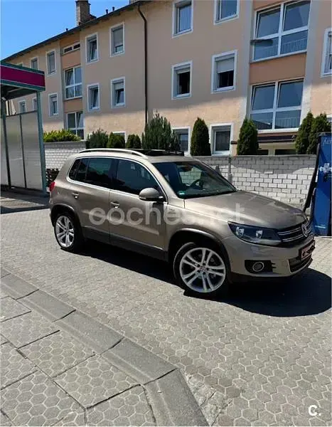 Usado VW Tiguan Advance 150 CV (110 kW) 2016 Granate SUV