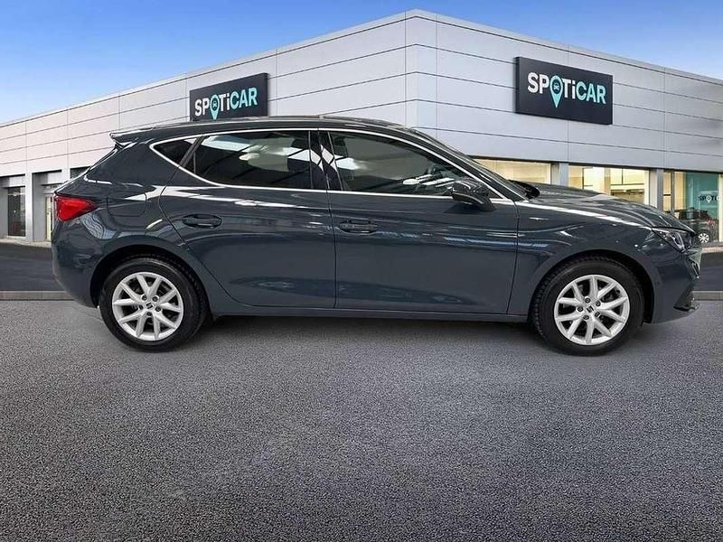 Usado Seat Leon Style 116 CV (85 kW) 2025 Gris Utilitario