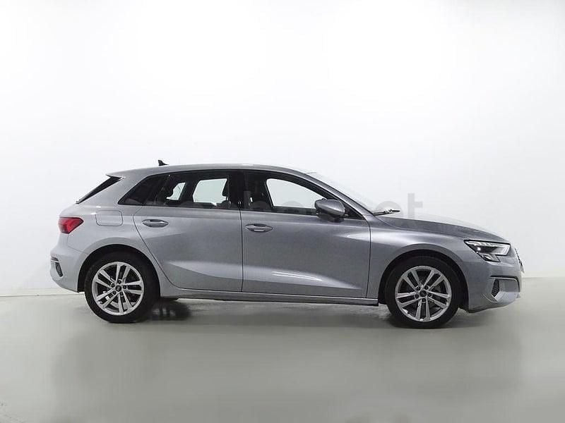 Usado Audi A3 Advanced Plus 116 CV (85 kW) 2023 Gris / plata Berlina