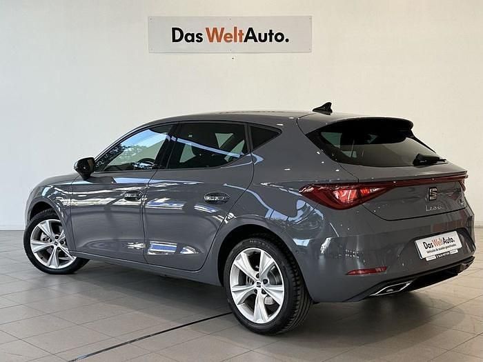 Usado Seat Leon FR 204 CV (150 kW) 2024 Gris