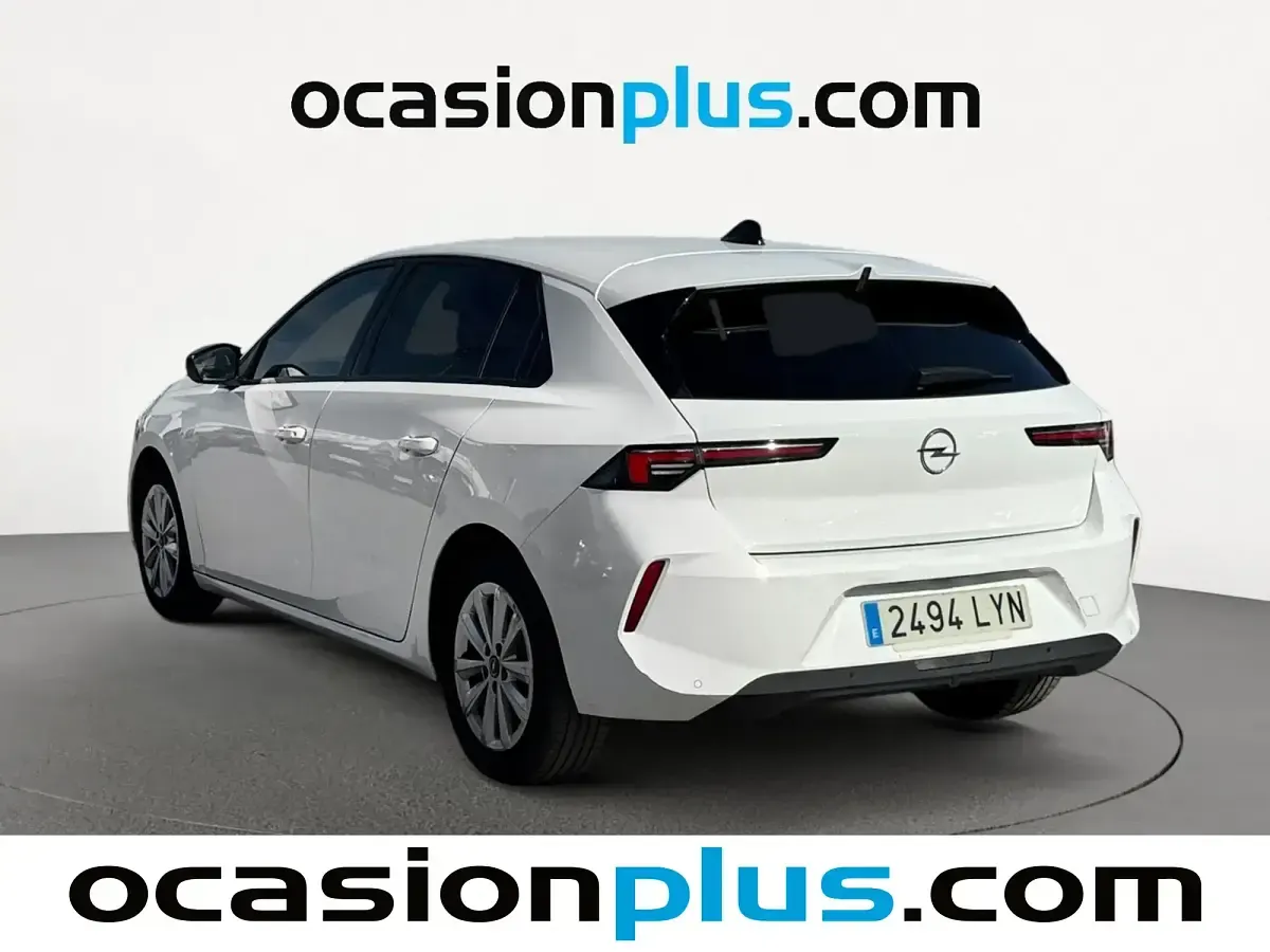 Usado Opel Astra Edition 130 CV (95 kW) 2022 Blanco Berlina
