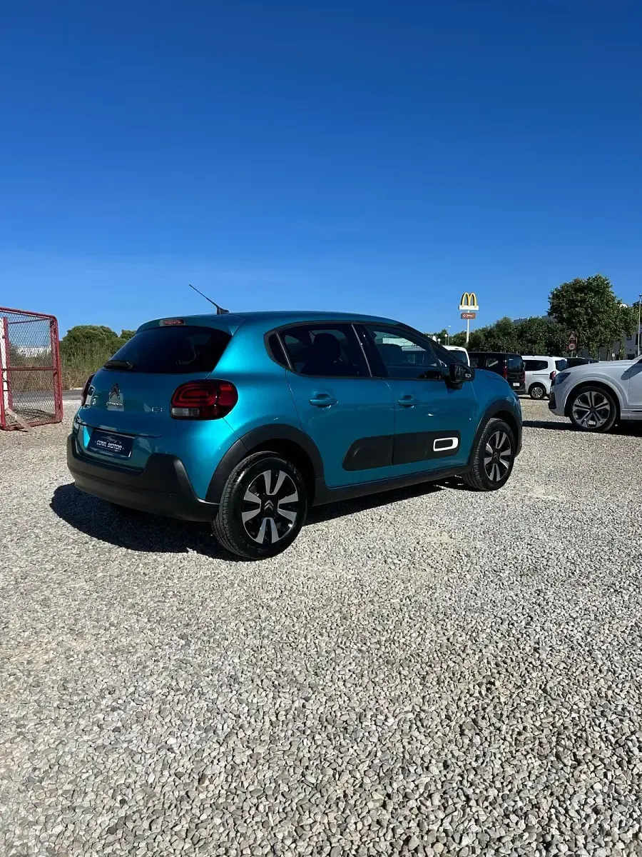 Usado Citroën C3 Shine 102 CV (75 kW) 2023 Azul Utilitario