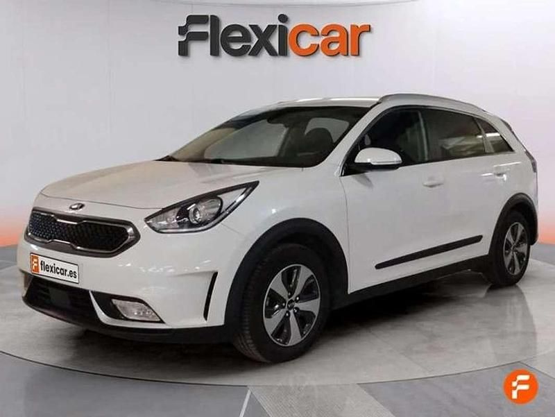 Usado Kia Niro 141 CV (103 kW) 2017 Blanco SUV