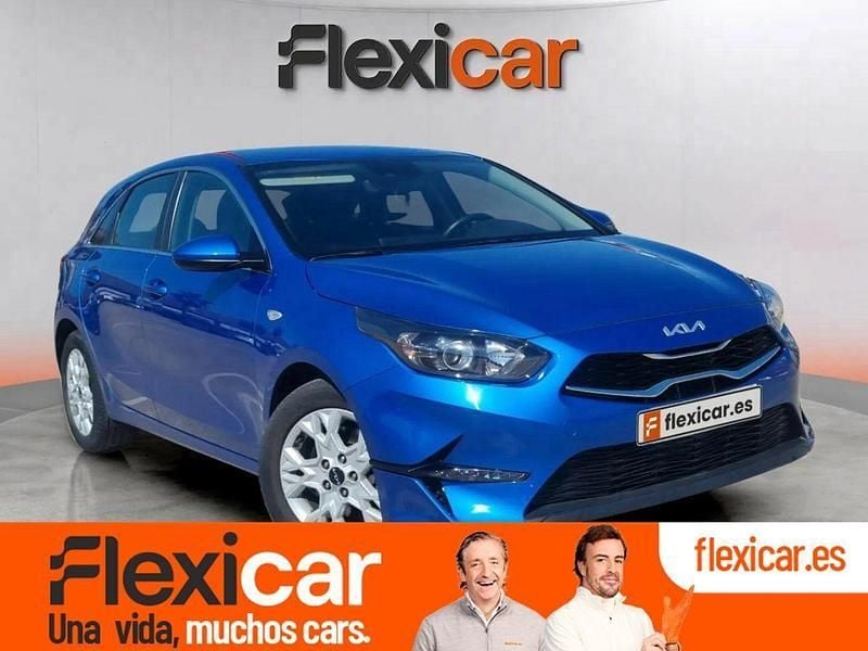 Azul Usado 2023 Kia Ceed Utilitario | 18.390 € (Precio justo) - Imagen 1/4