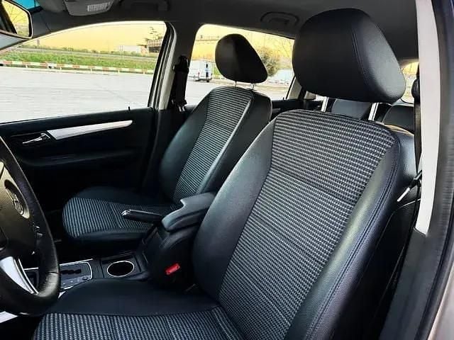Gebraucht Mercedes B200 140 PS (102 kW) 2008 Grau Van / Kleinbus