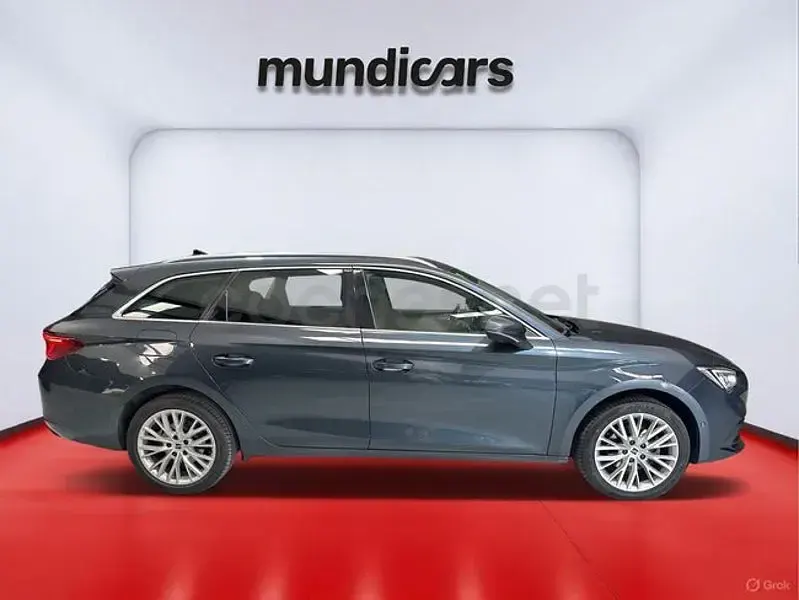 Usado Seat Leon 150 CV (110 kW) 2020 Negro Familiar