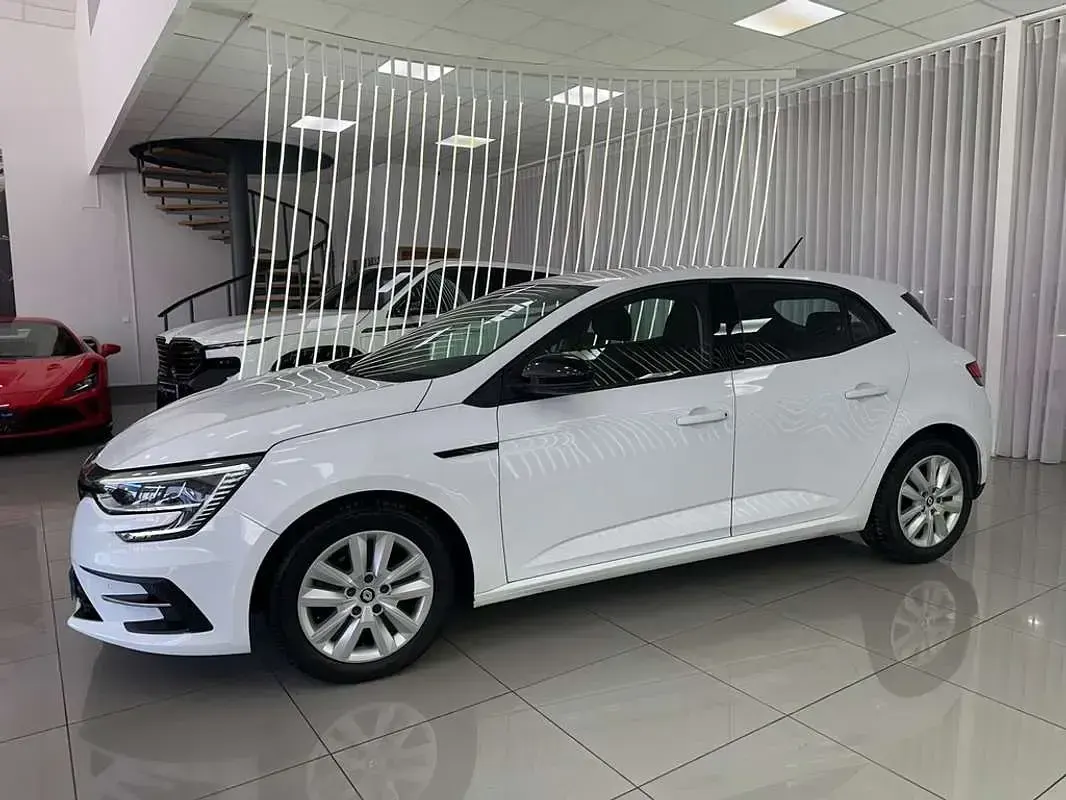Usado Renault Mégane II Equilibre 116 CV (85 kW) 2023 Blanco Berlina