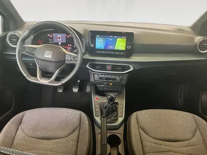 Usado Seat Arona Xperience 115 CV (84 kW) 2025 Gris SUV