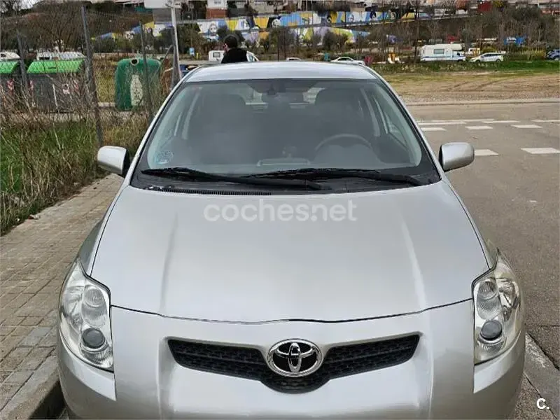Usado Toyota Auris Sol 124 CV (91 kW) 2007 Gris / plata Utilitario