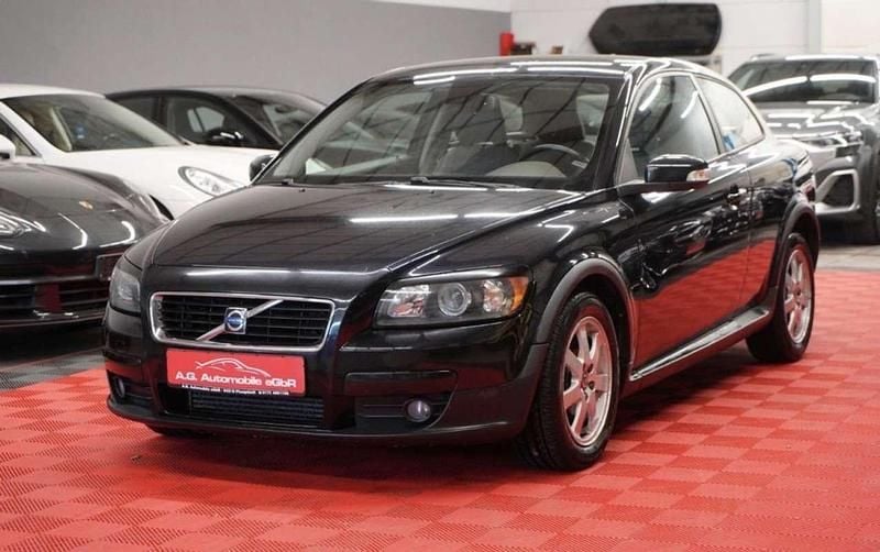 Usado Volvo C30 Momentum 136 CV (100 kW) 2007 Negro Utilitario