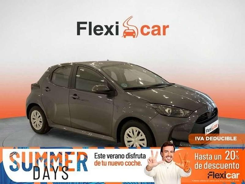 Gris Usado 2022 Toyota Yaris Hybrid Active Utilitario | 14.780 € (Super precio) - Imagen 1/4