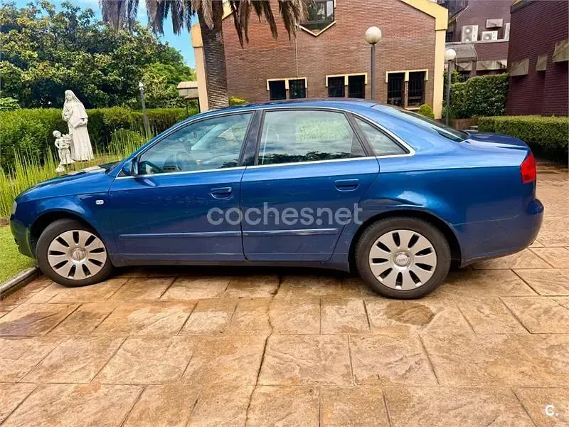 Usado Audi A4 130 CV (95 kW) 2005 Azul Berlina