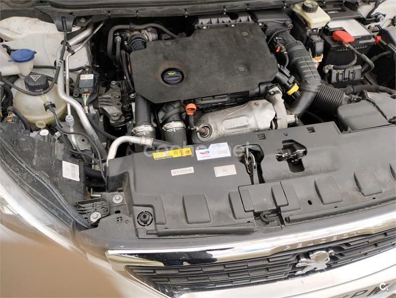 Usado Peugeot 308 Business-Line 130 CV (95 kW) 2018 Blanco Berlina