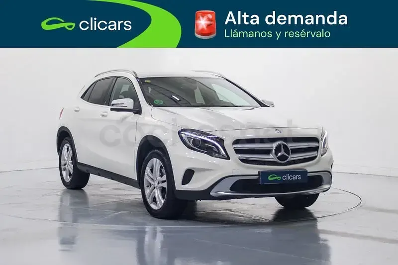 Usado Mercedes GLA200 Urban 136 CV (100 kW) 2015 Blanco SUV