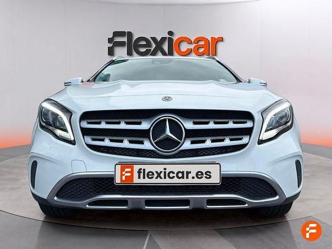 Usado Mercedes GLA180 122 CV (89 kW) 2017 Blanco SUV