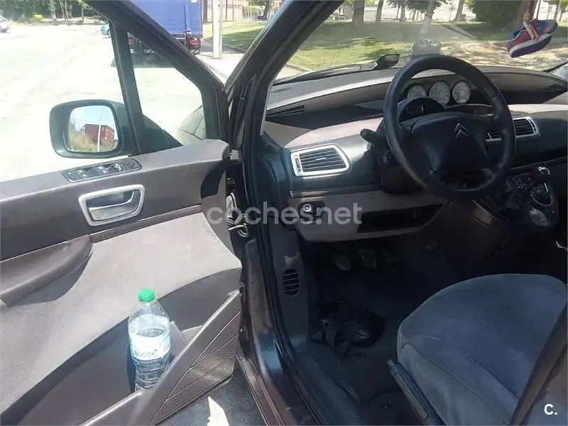 Usado Citroën C8 Exclusive 138 CV (101 kW) 2008 Negro Monovolumen