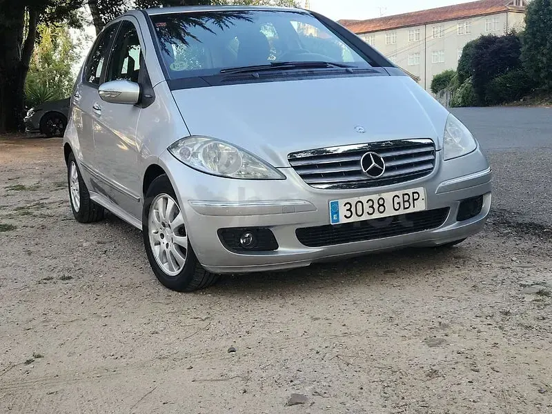 Usado Mercedes A180 Avantgarde 109 CV (80 kW) 2008 Gris / plata Monovolumen