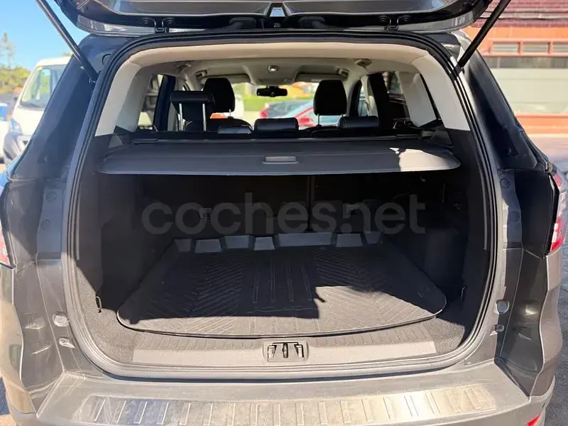 Usado Ford Kuga Titanium 120 CV (88 kW) 2017 Gris / plata SUV