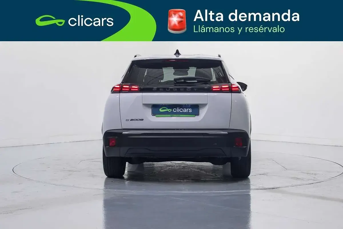 Usado Peugeot e-2008 Allure 114 kW (156 CV) 2025 Blanco SUV
