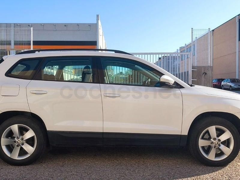 Usado Skoda Karoq Ambition 150 CV (110 kW) 2021 Blanco SUV