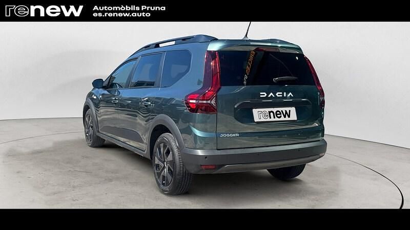 Usado Dacia Jogger Expression 110 CV (80 kW) 2024 Verde Monovolumen