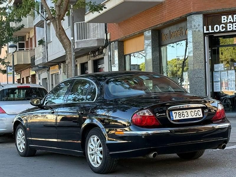 Usado Jaguar S-Type Executive 238 CV (175 kW) 2003 Negro Berlina