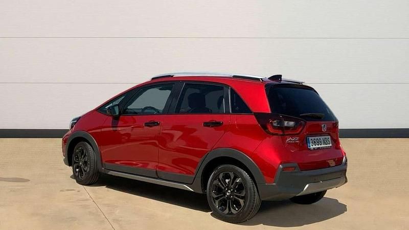 Usado Honda Jazz 122 CV (89 kW) 2025 Rojo Utilitario