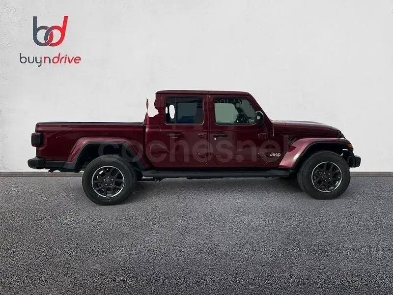 Usado Jeep Gladiator Overland 264 CV (194 kW) 2021 Rojo Pickup/Camioneta