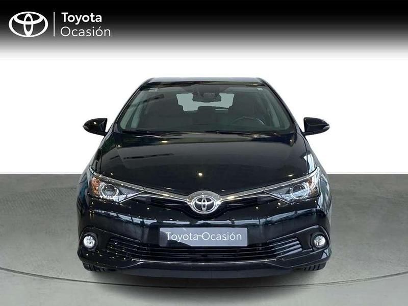 Usado Toyota Auris Active 116 CV (85 kW) 2015 Negro Utilitario