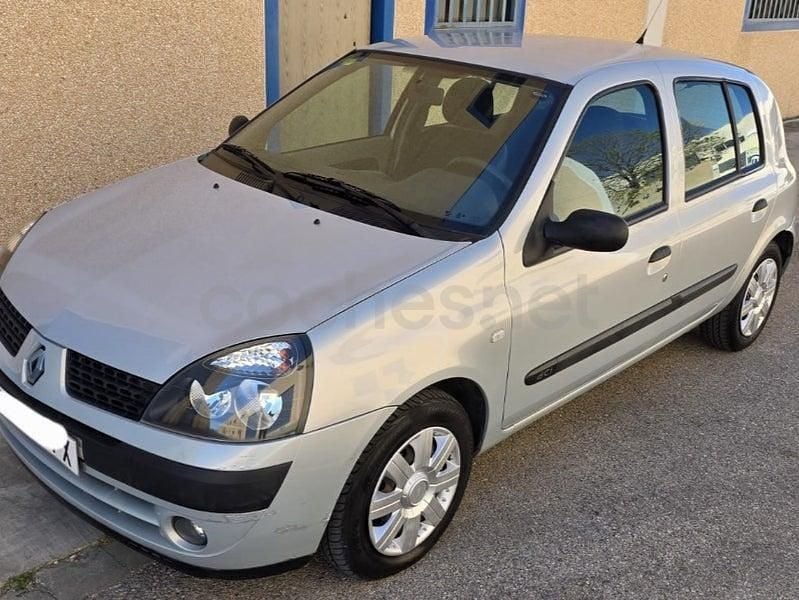 Usado Renault Clio II Authentique 65 CV (47 kW) 2004 Azul Berlina