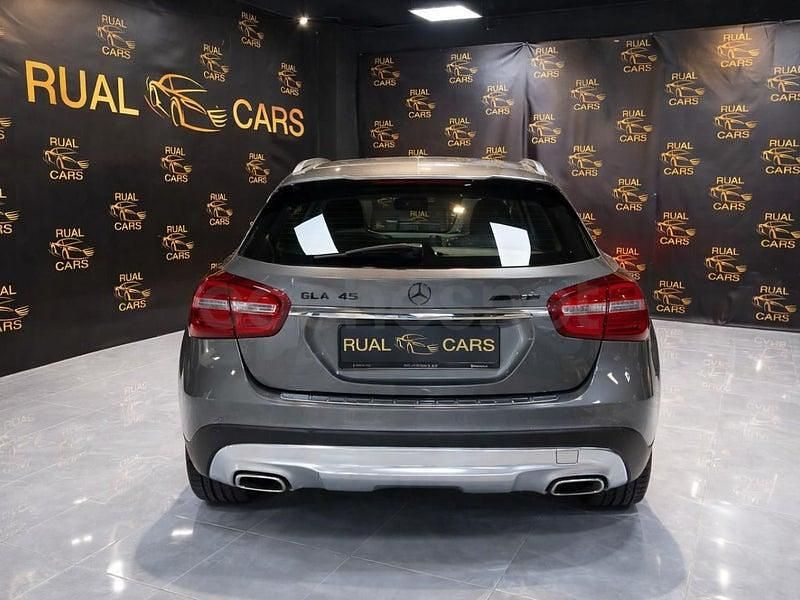 Usado Mercedes GLA200 Urban 136 CV (100 kW) 2015 Gris / plata SUV