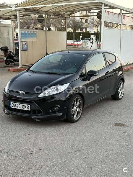 Usado Ford Fiesta Trend 90 CV (66 kW) 2009 Negro Utilitario
