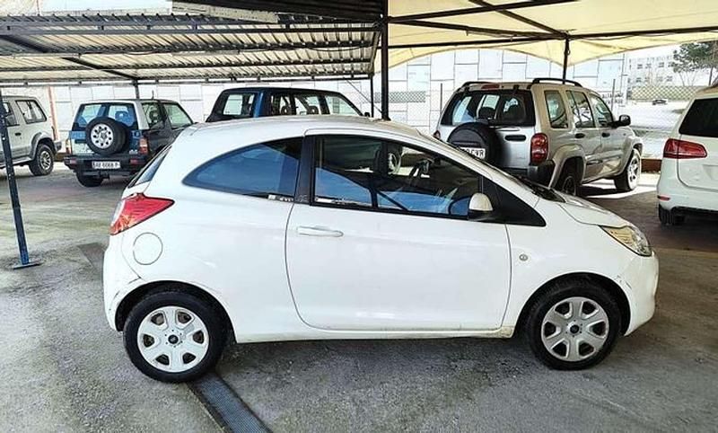 Usado Ford Ka S 69 CV (50 kW) 2016 Blanco Utilitario