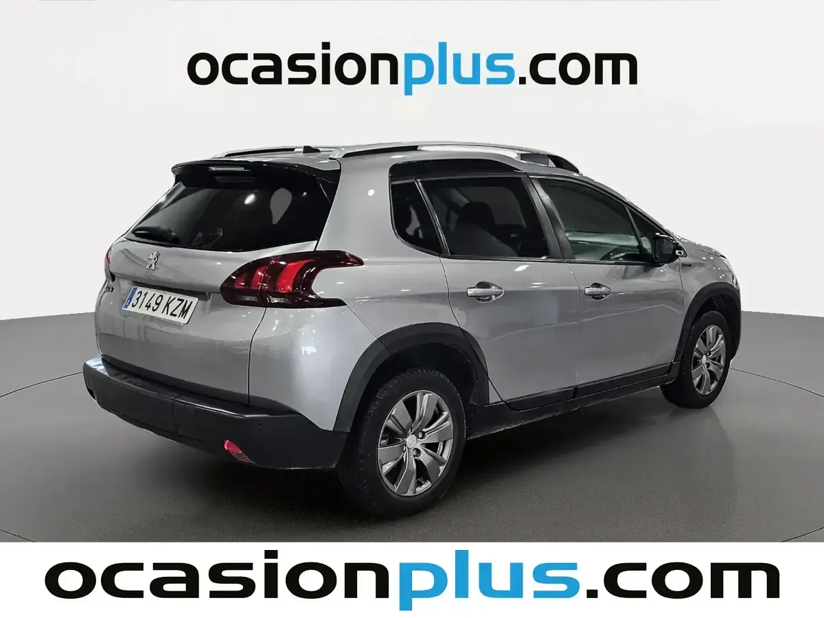 Usado Peugeot 2008 Signature Sky 82 CV (60 kW) 2019 Gris SUV