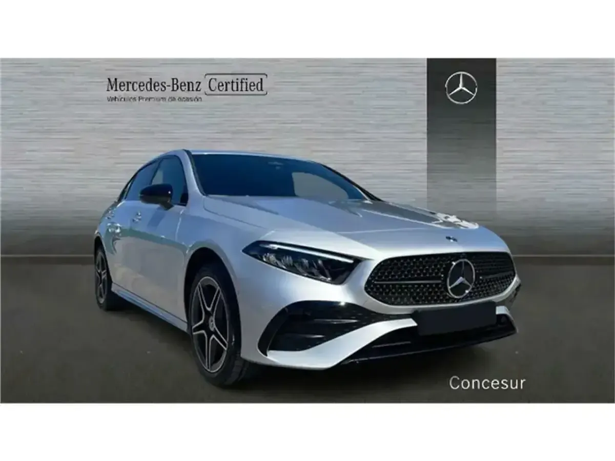 Usado Mercedes A250 217 CV (159 kW) 2025 Gris Berlina