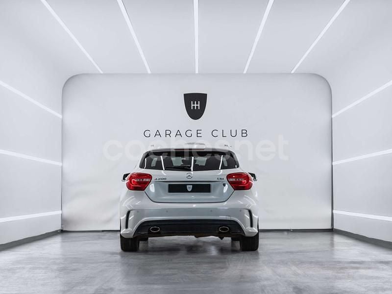 Usado Mercedes A200 AMG line 136 CV (100 kW) 2015 Blanco Berlina