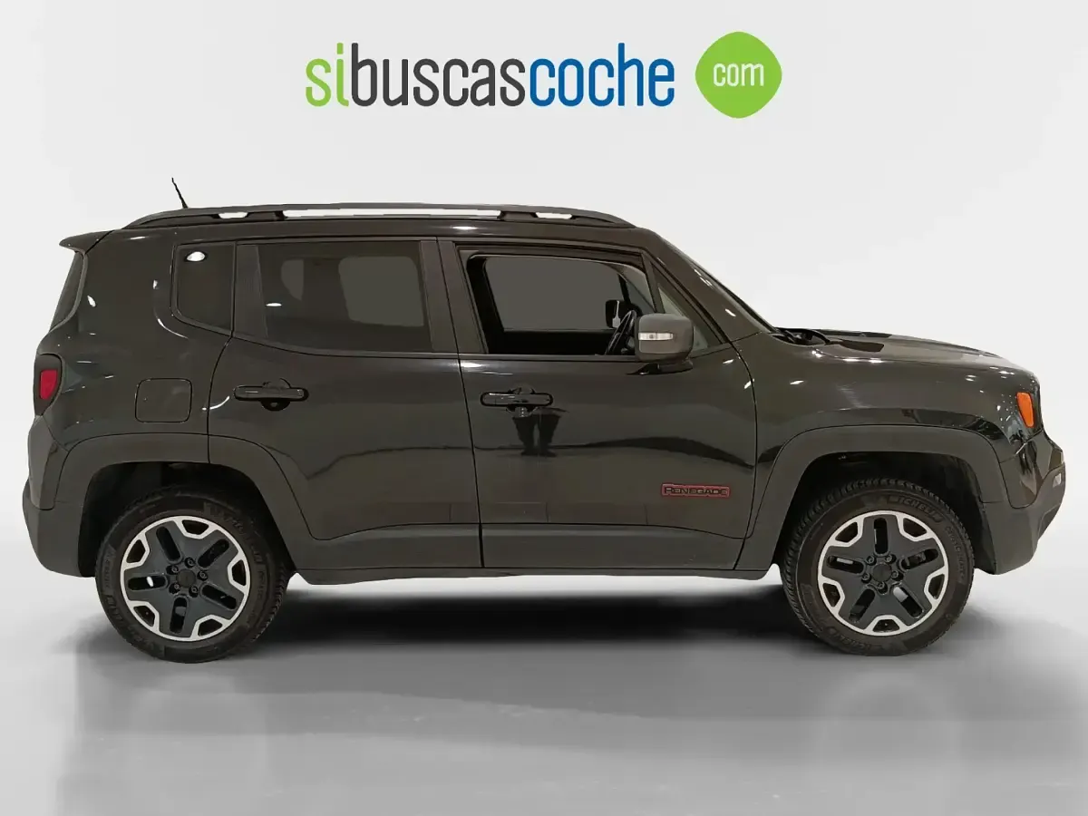 Usado Jeep Renegade Trailhawk 170 CV (125 kW) 2015 Negro SUV