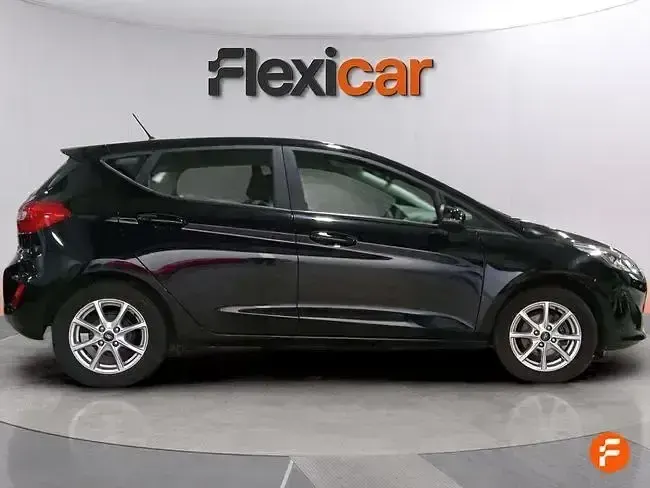 Usado Ford Fiesta Trend 85 CV (62 kW) 2018 Negro Utilitario
