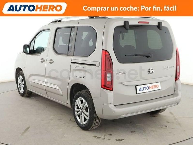 Usado Toyota Proace Verso Active 131 CV (96 kW) 2021 Gris / plata Familiar
