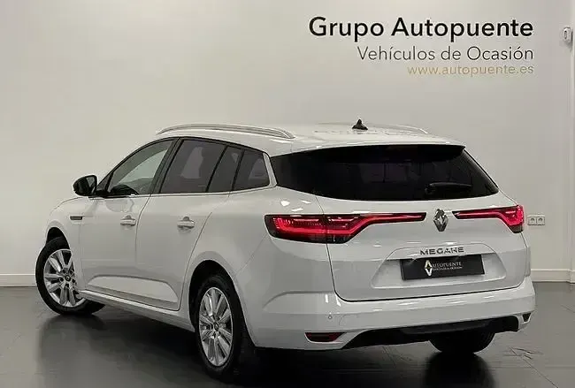 Usado Renault Mégane II Equilibre 115 CV (84 kW) 2023 Blanco Berlina