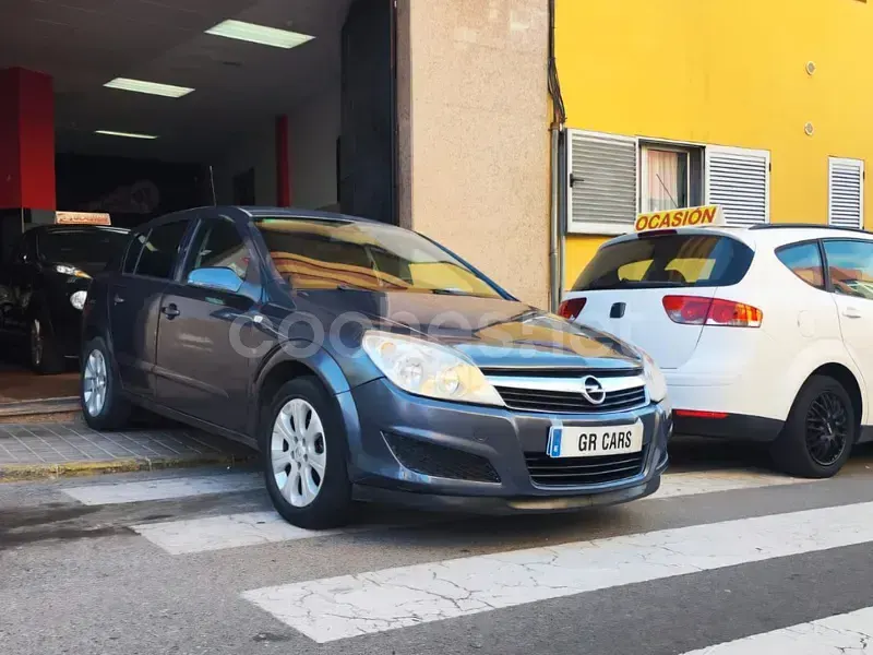 Usado Opel Astra Cosmo 100 CV (73 kW) 2007 Azul Berlina