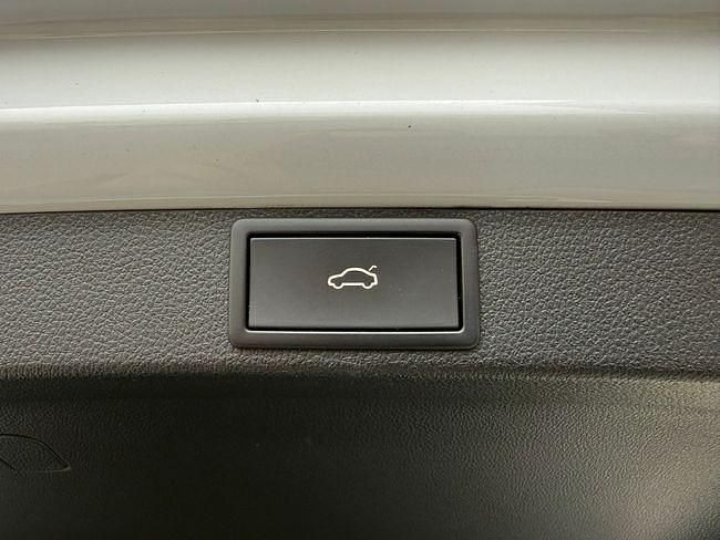 Usado Skoda Octavia 110 CV (80 kW) 2021 Blanco Familiar