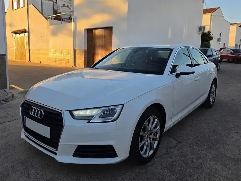 Usado Audi A4 Advanced 150 CV (110 kW) 2016 Blanco Berlina