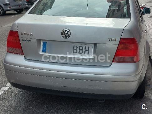 Gris / plata Usado 2000 VW Bora Conceptline Berlina | 2950 € - Imagen 1/4