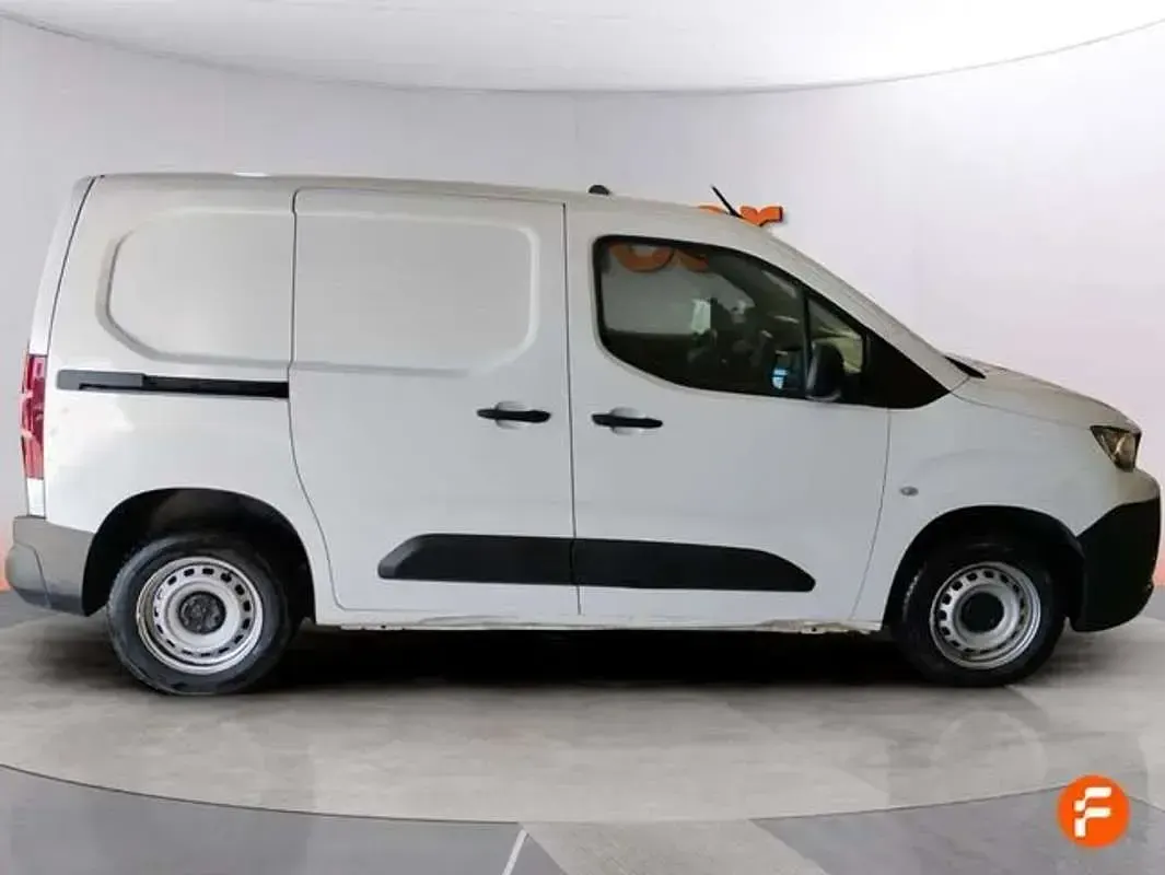 Usado Peugeot Partner S 102 CV (75 kW) 2021 Blanco Monovolumen