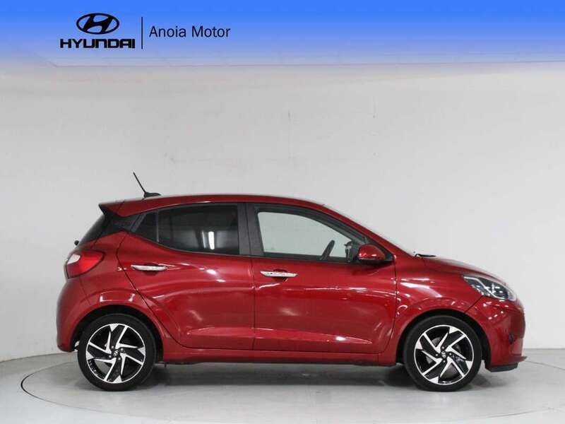 Usado Hyundai i10 85 CV (62 kW) 2020 Granate metalizado Utilitario
