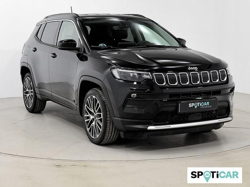 Negro Usado 2022 Jeep Compass Limited SUV | 23.500 € (Un poco caro) - Imagen 1/4
