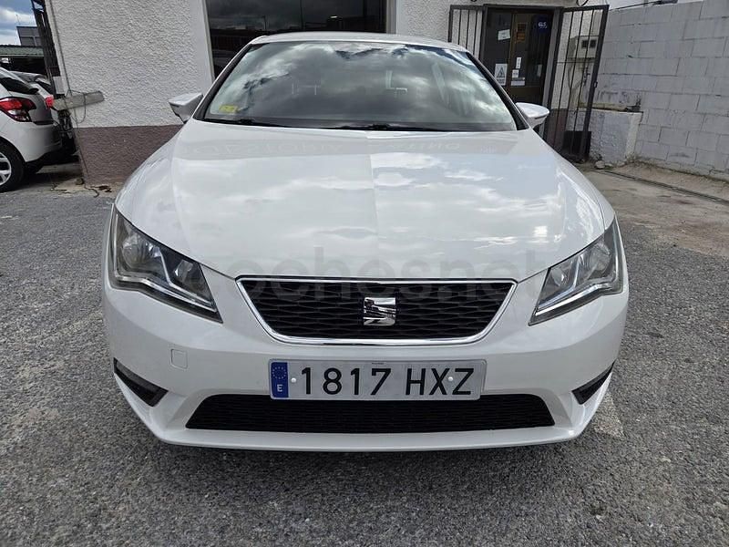 Usado Seat Leon Style 122 CV (89 kW) 2014 Blanco Berlina