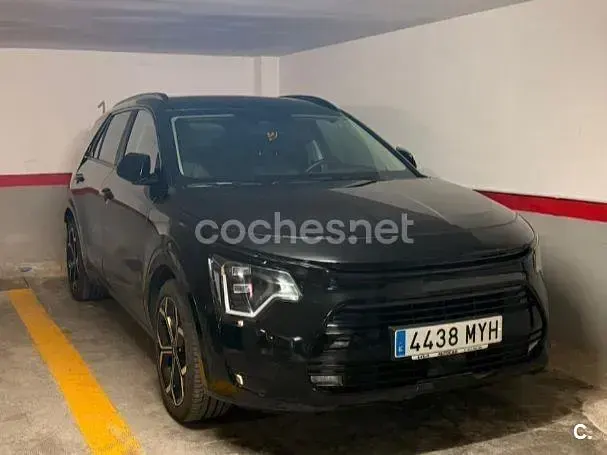 Usado Kia Niro 141 CV (103 kW) 2025 Negro SUV
